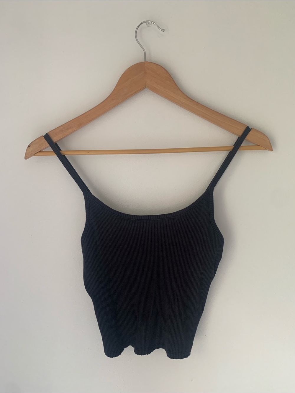 American Eagle Outfitters Ribbed Cropped Tank - Black